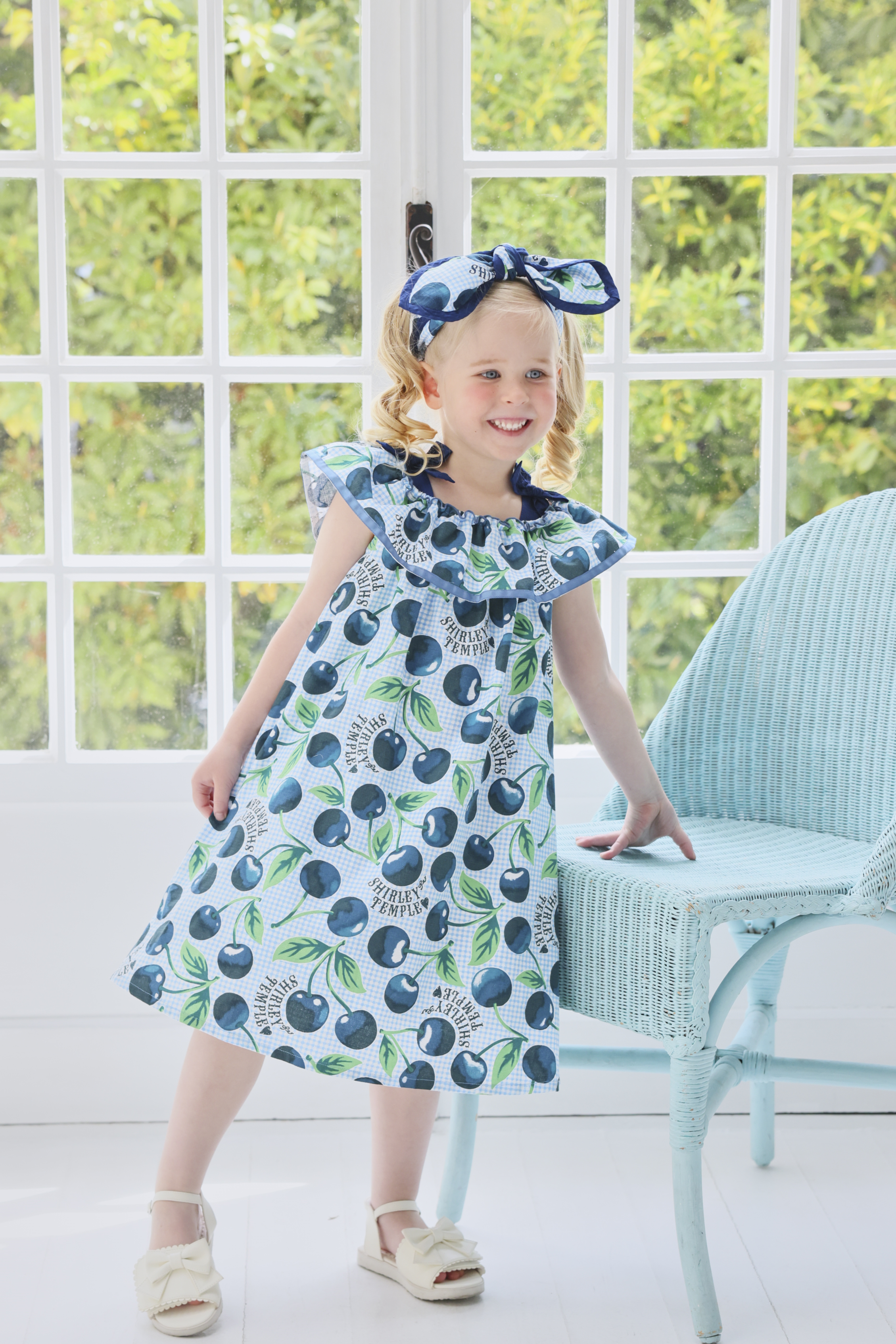 チェリーリゾートプリントロングワンピース(Toddler) – Shirley